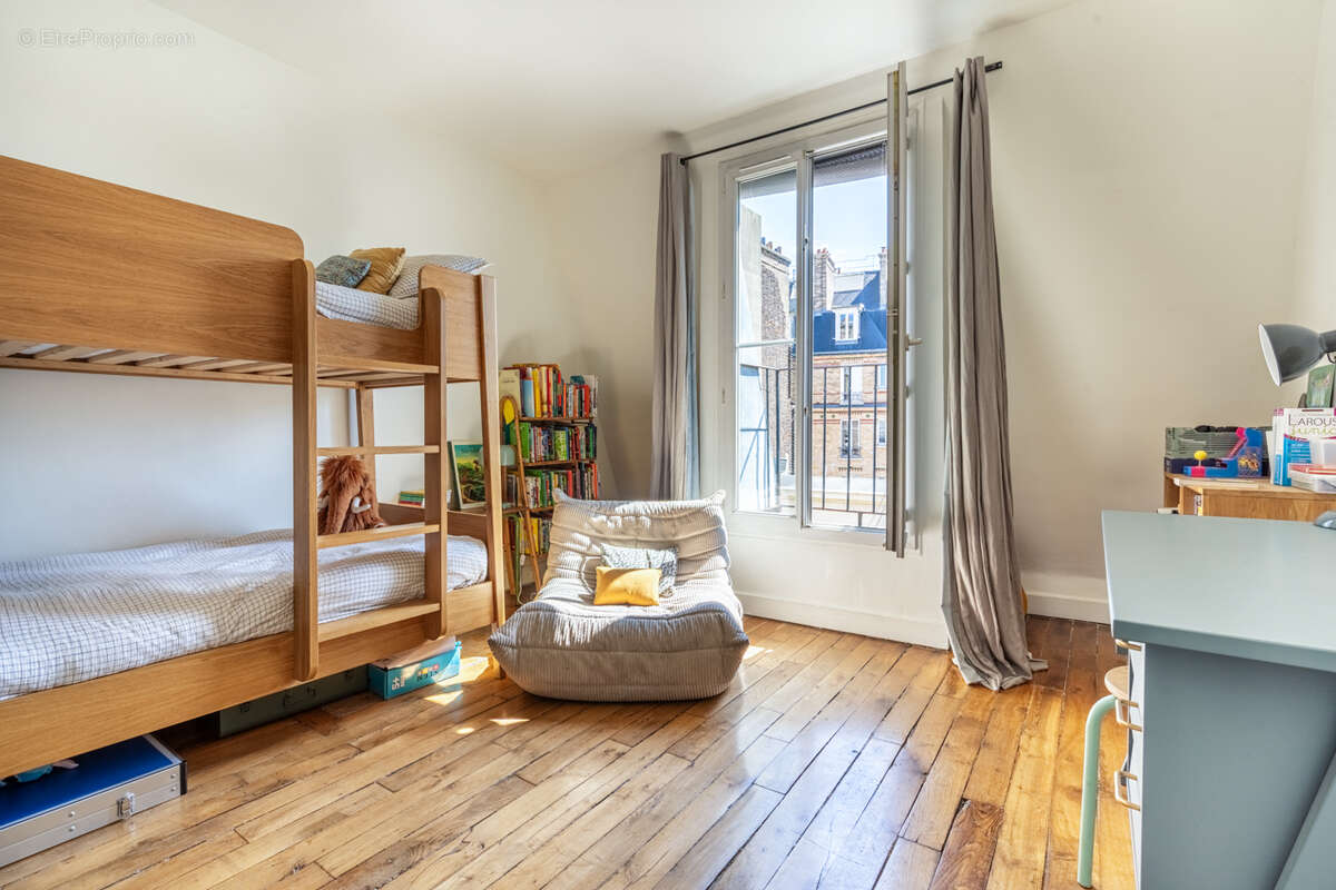 Appartement à PARIS-4E