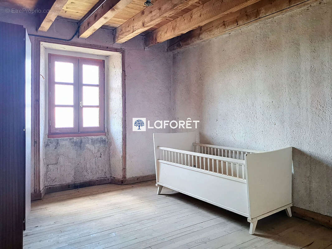 Maison à SAINT-PRIVAT-DU-FAU