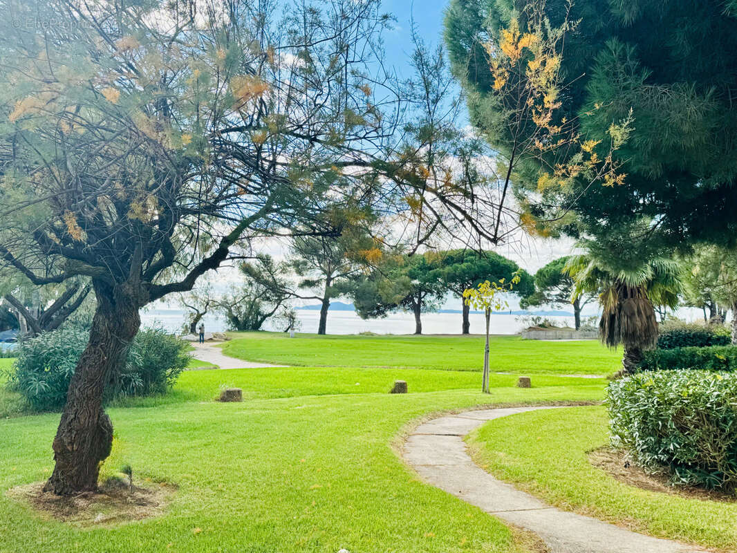 Appartement à LA LONDE-LES-MAURES