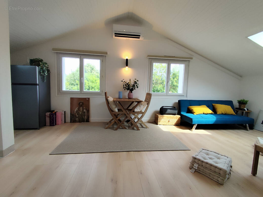 Appartement à MONTFERRAT