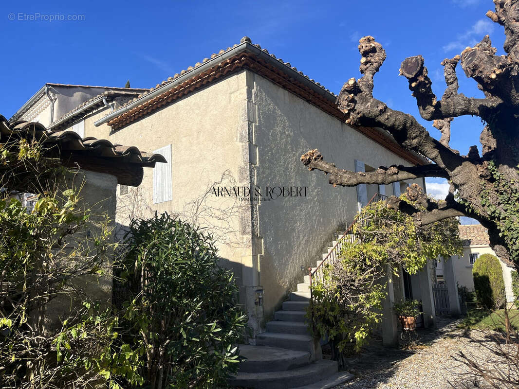 Maison à MALATAVERNE