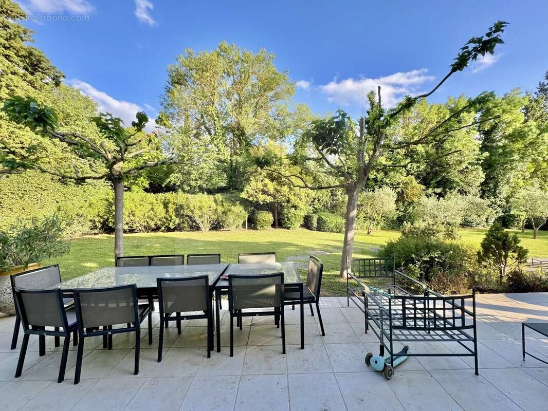 Maison à LE THOLONET