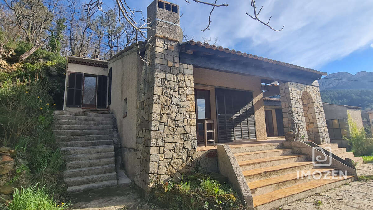 Maison à LA CELLE
