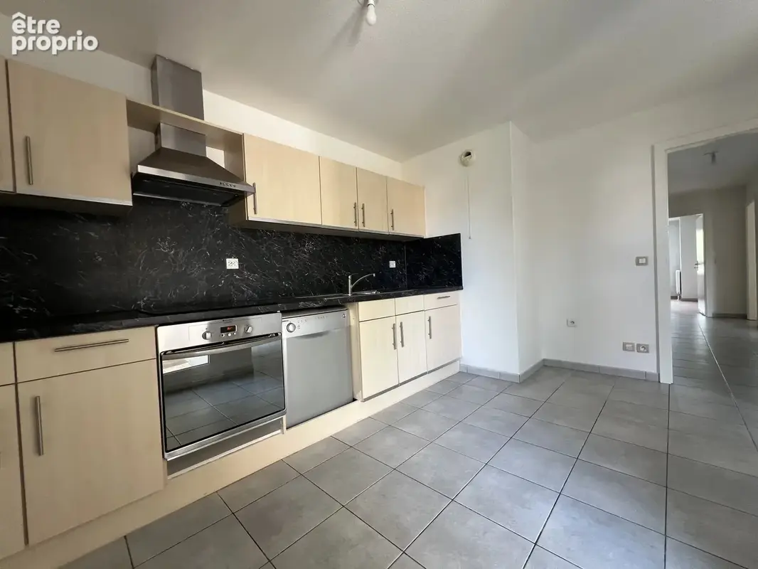 STRASBOURG NEUHOF, appartement 104.98 m² - 3 chambres quartier résidentiel proche tram - photo 3