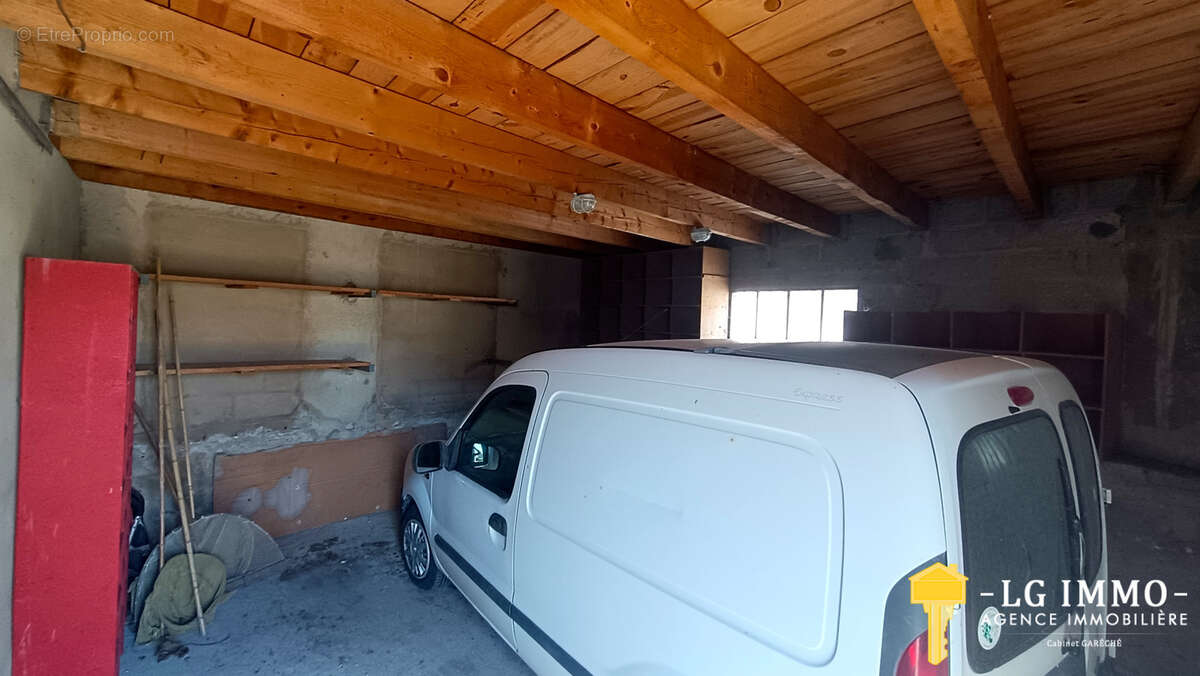 Maison de bourg, 4ch, studio, garages sur 1328 m2 de terrain - photo 21