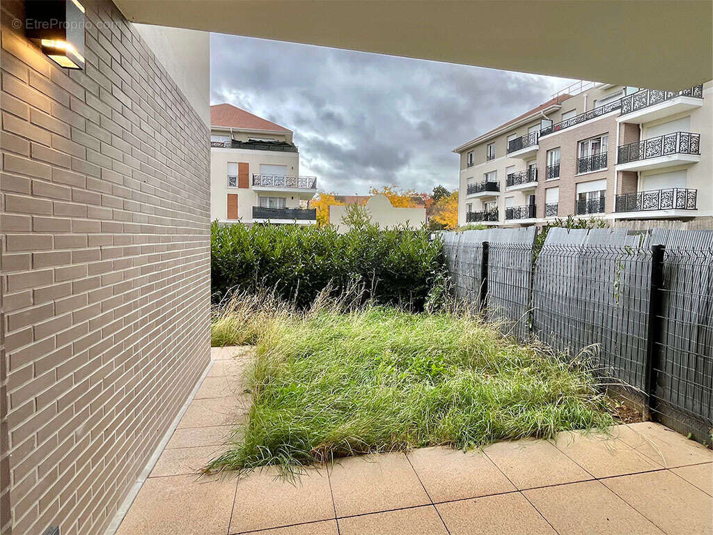 Appartement à JOUY-LE-MOUTIER