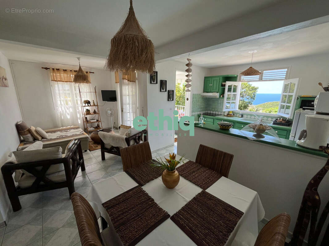 Appartement à DESHAIES