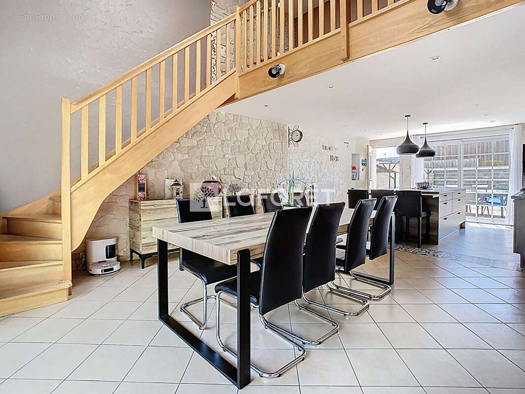 Maison à LES ISLETTES