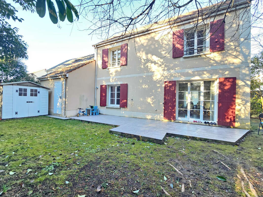 Maison à MAROLLES-EN-HUREPOIX