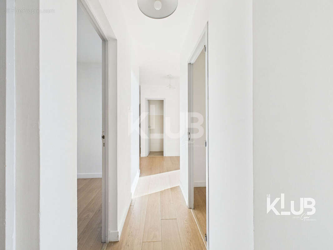 Appartement T4 - Dernier étage -  Bastia -  Vue mer partielle - photo 8