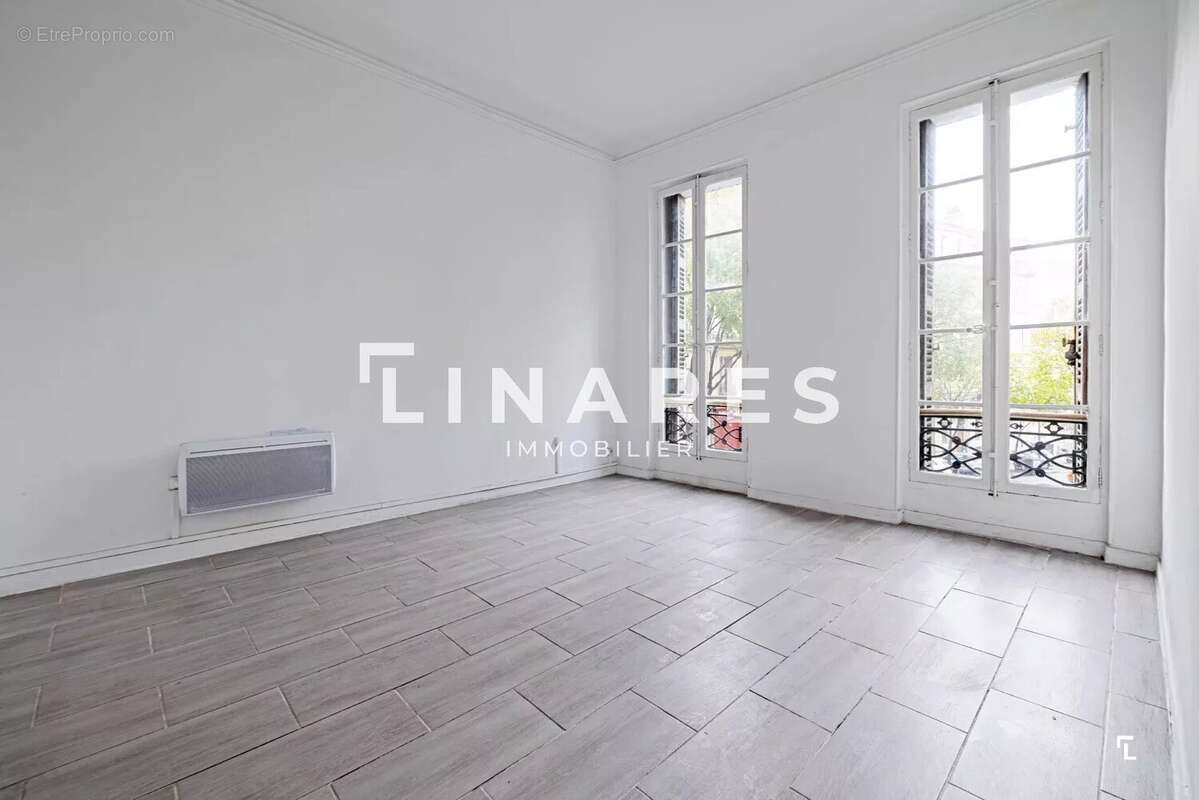 Appartement à MARSEILLE-1E
