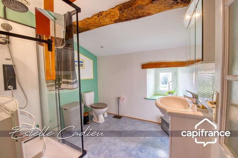 Maison à SAINT-PIERRE-DU-CHEMIN