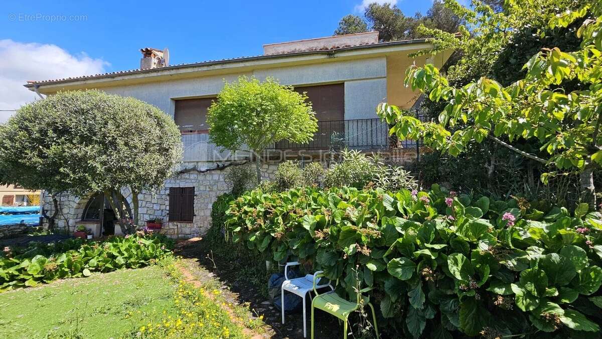 Villa avec piscine et belle vue proche village - photo 2