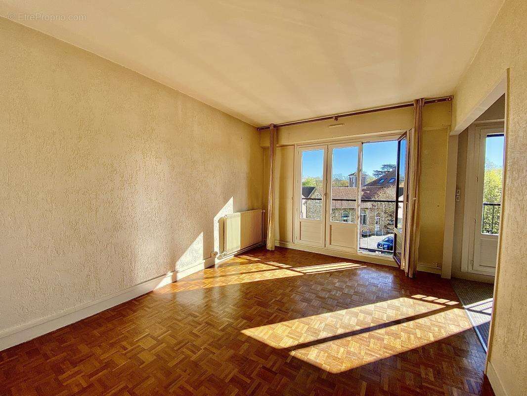 Appartement à PLAISIR