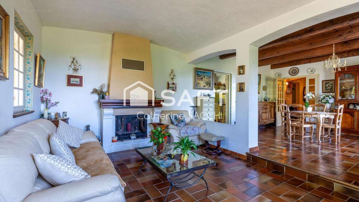 Maison 145 m² à Saint-Raphael  - photo 5