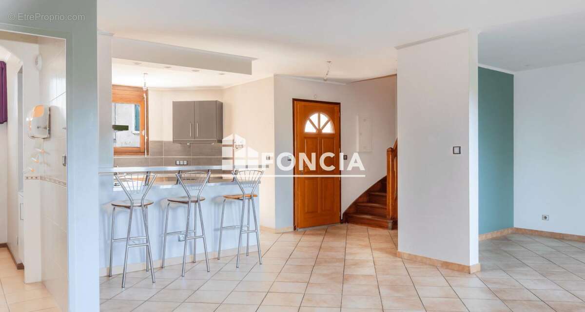 Francheville, T4 avec terrasse et 3 stationnements - photo 7