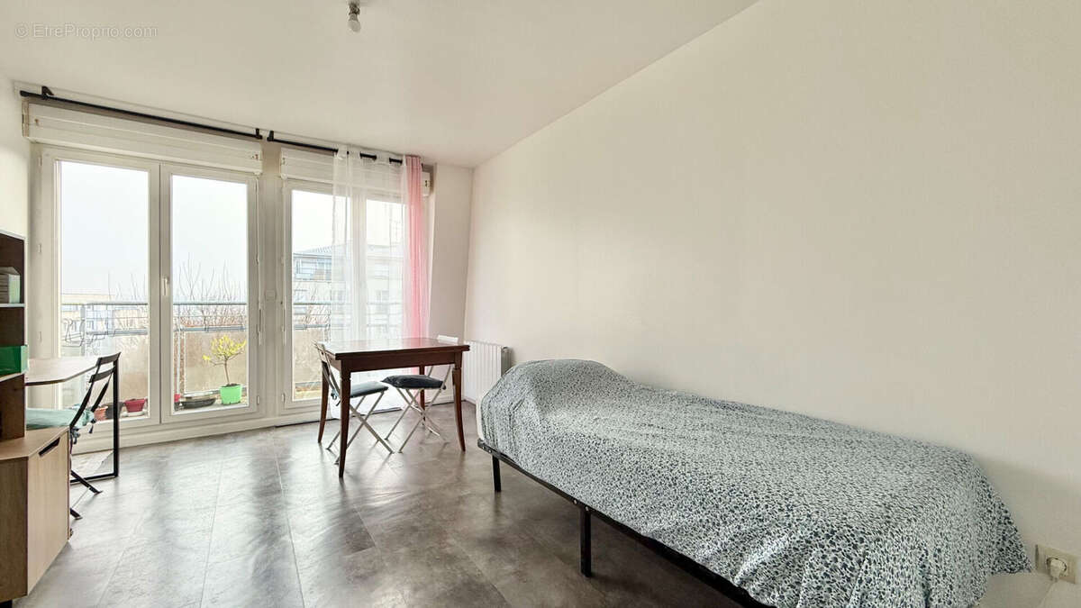 Appartement à CORBEIL-ESSONNES