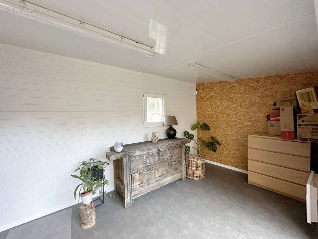 2 habitations : Maison 2 chambres + dépendance plain-pied 1 chambre - photo 9