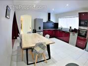 Photo 1 - Commerce à NIMES