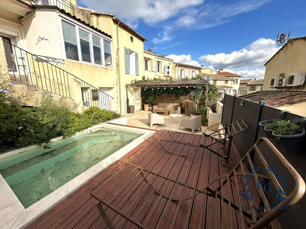 Maison à POURRIERES