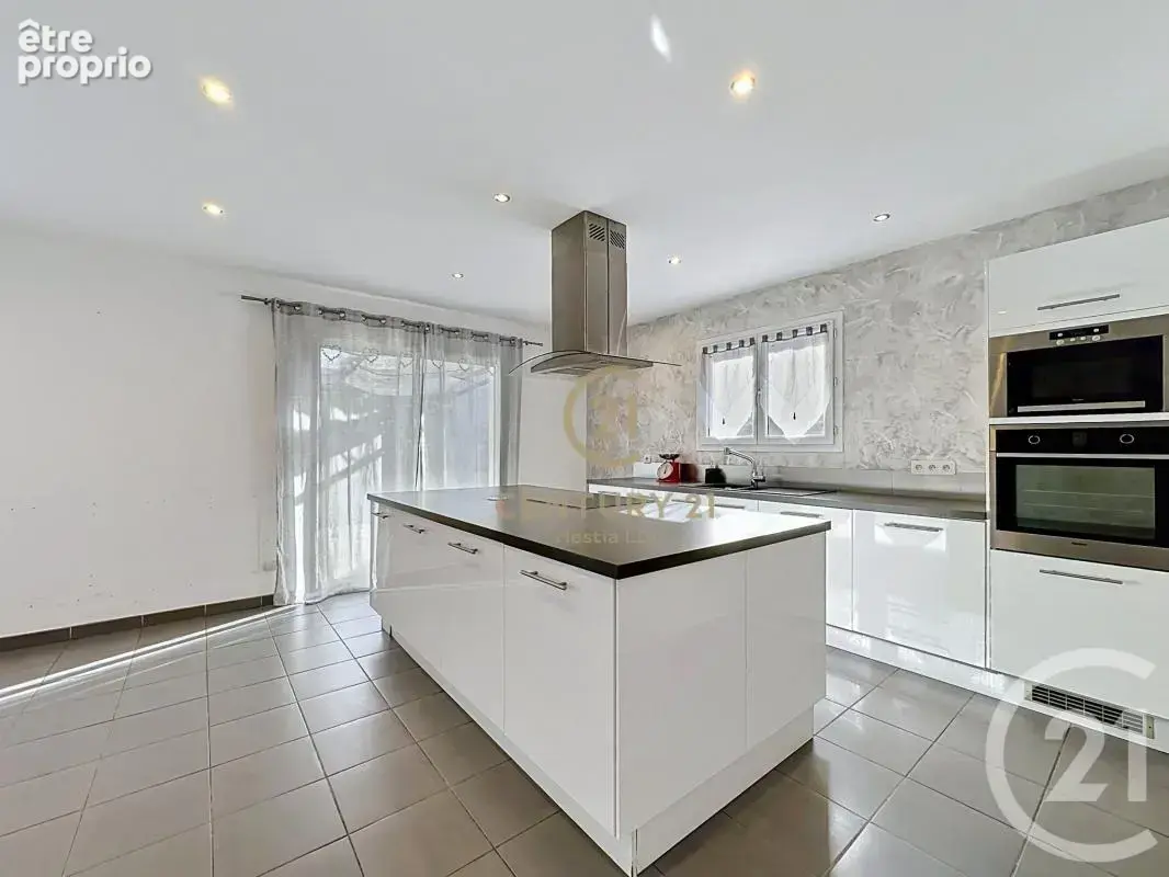 Maison 97 m² à Rive-De-Gier  - photo 10