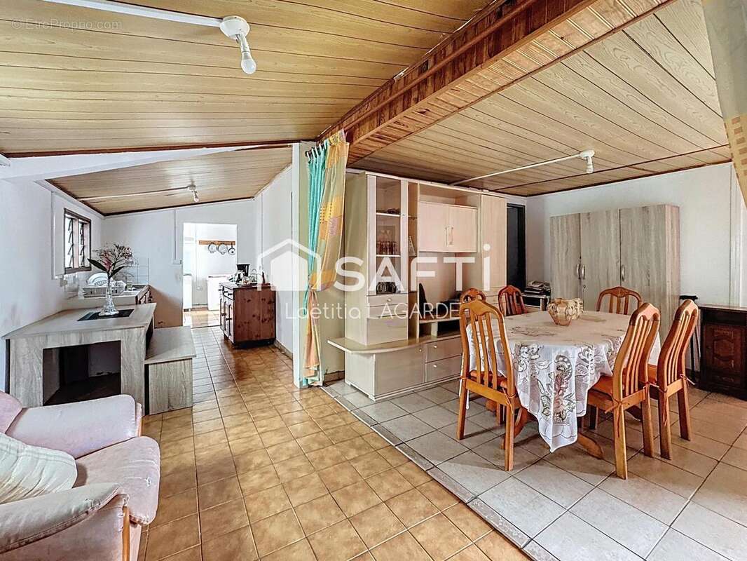Photo 2 - Maison à SAINT-PIERRE