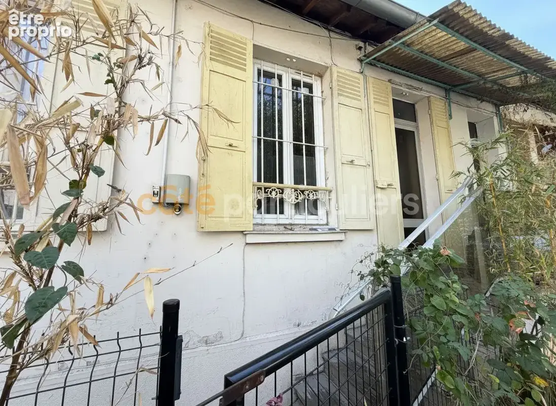 Villeneuve-Saint-Georges : ensemble 7 pièces: 3 pièces 75,73 m² + studio + sous-sol - photo 1