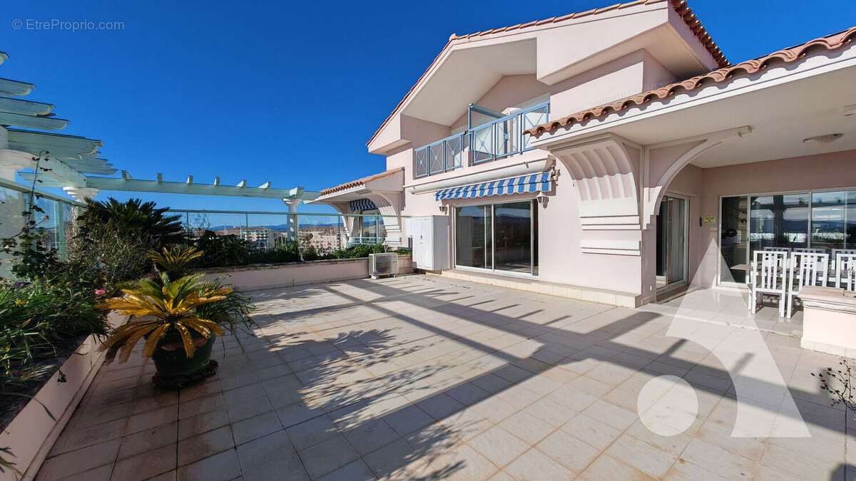 Rooftop unique avec une vue mer spectaculaire sixieme avenue frejus saint raphael - photo 3