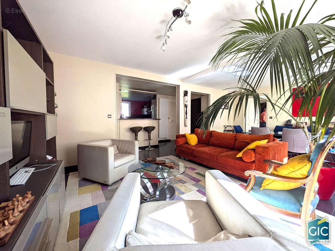 Appartement 82 m² à Caen  - photo 2