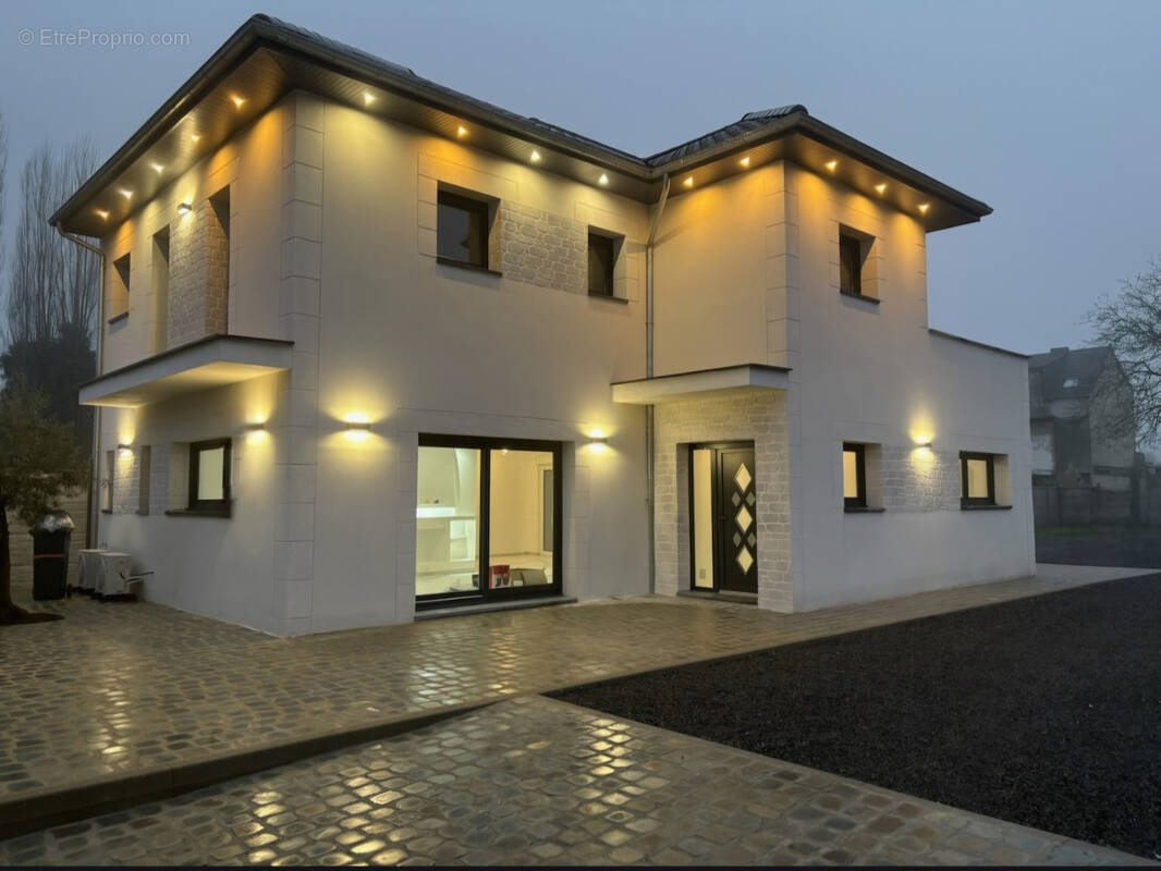 Maison à PETITE-FORET