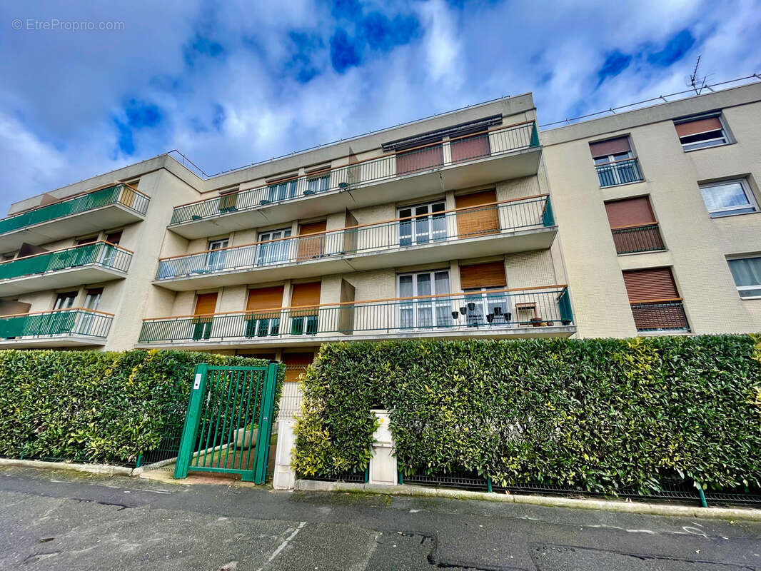 Appartement à LE BOURGET