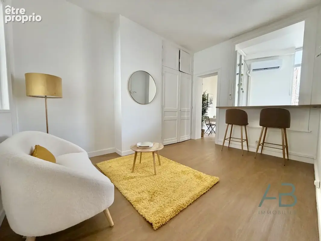 Appartement 3 pièces 52 m² à vendre à Lille (59000) - photo 2