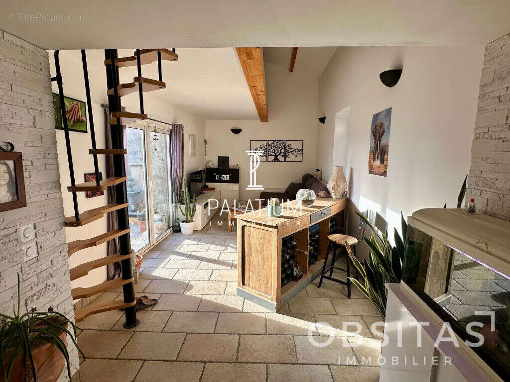 Appartement à SAINT-MICHEL-L'OBSERVATOIRE