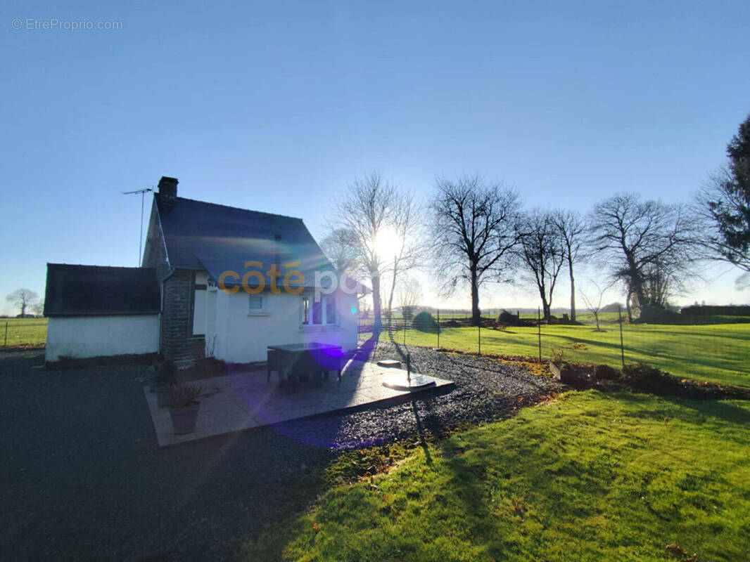 Maison à LE MESNILLARD