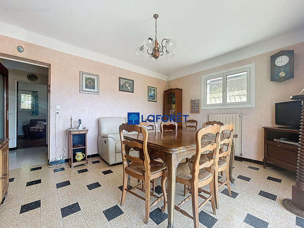 Maison à CARQUEIRANNE