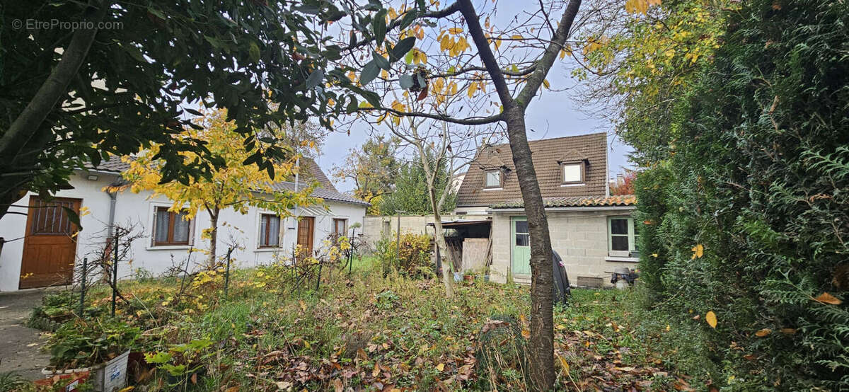 Maison à SARTROUVILLE