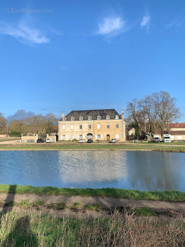 Appartement à MAROLLES-SOUS-LIGNIERES