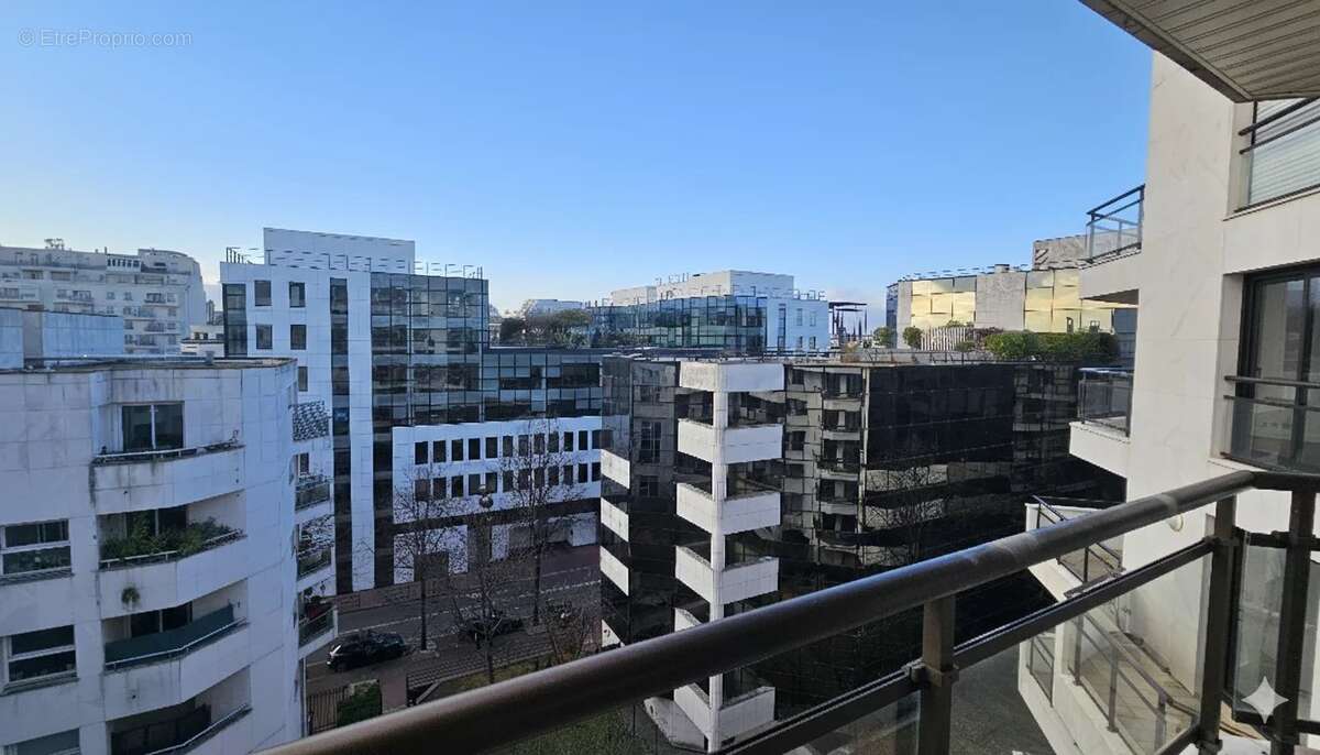 Appartement à LEVALLOIS-PERRET