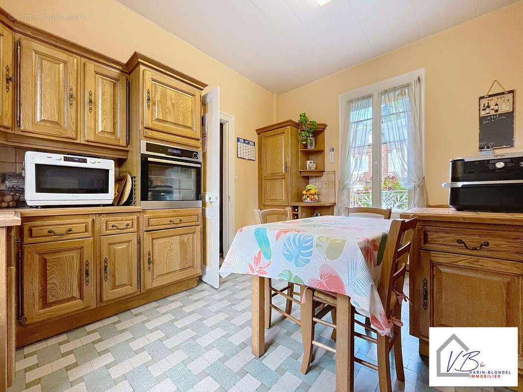 Maison à LILLEBONNE