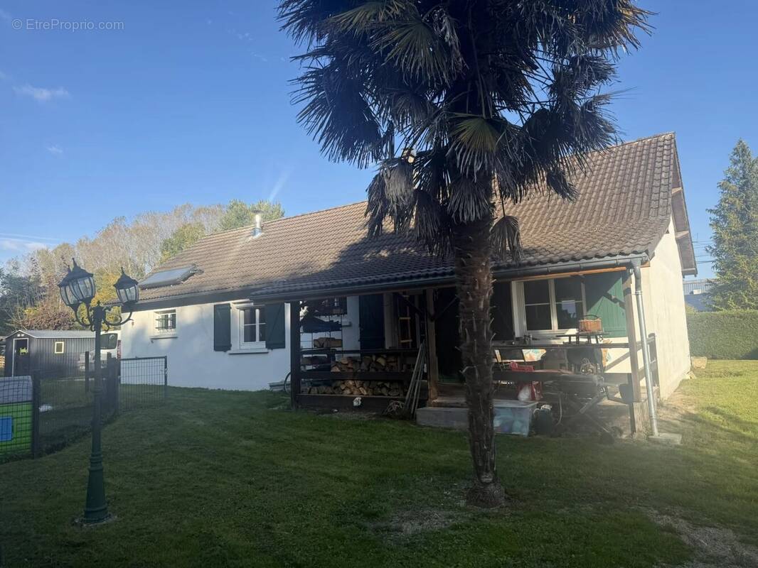 Maison à BRIENON-SUR-ARMANCON