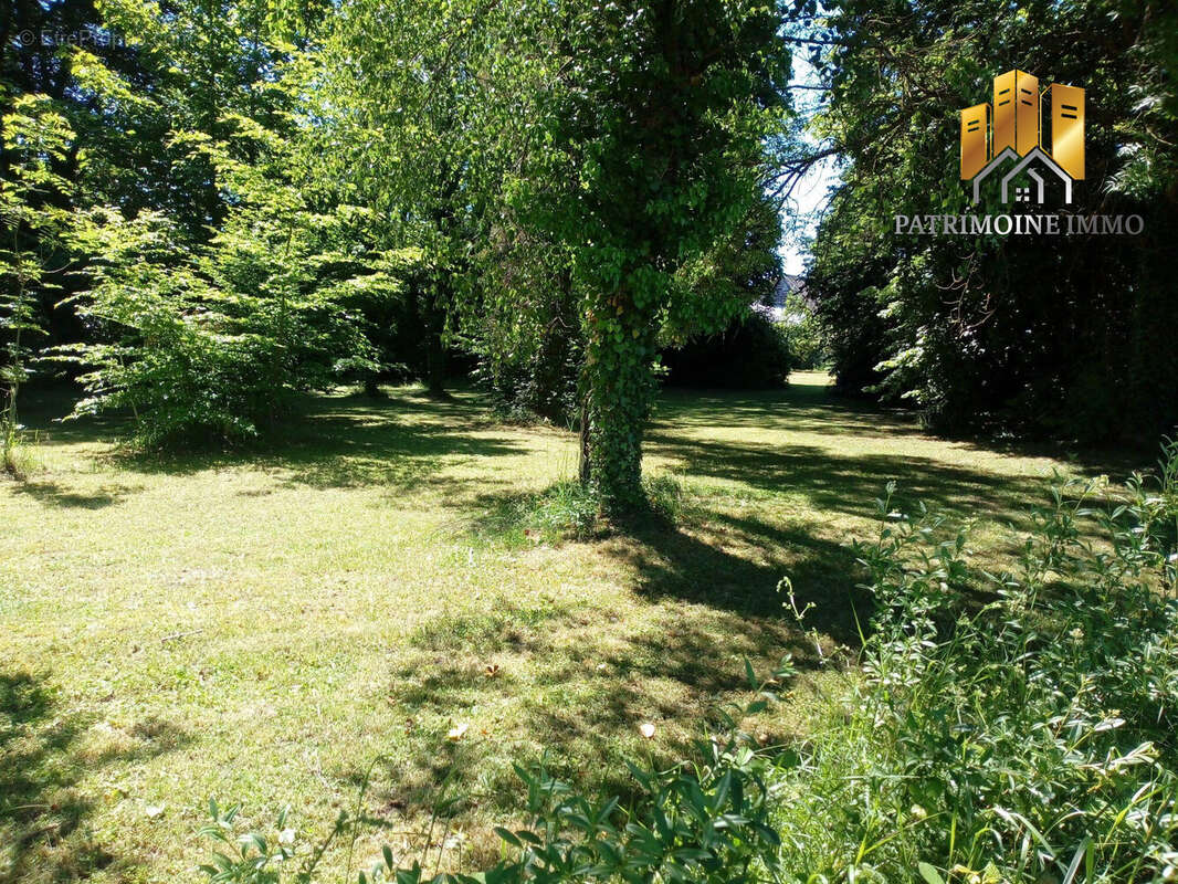 Maison à SAINT-VINCENT-DU-LOROUER