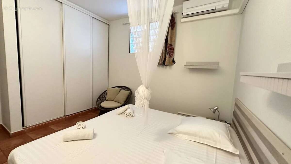 Maison à LES TROIS-ILETS