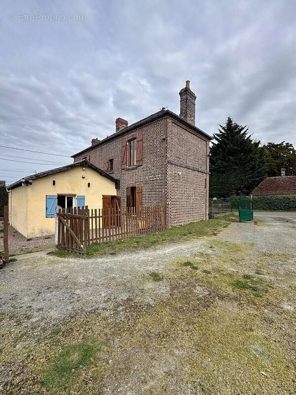 Maison à CASTILLON-EN-AUGE