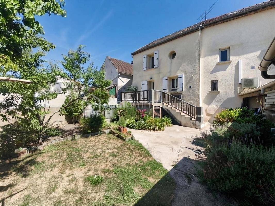 Maison à LIZY-SUR-OURCQ