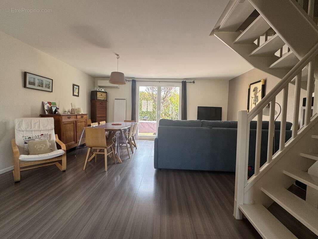 Maison à DECINES-CHARPIEU