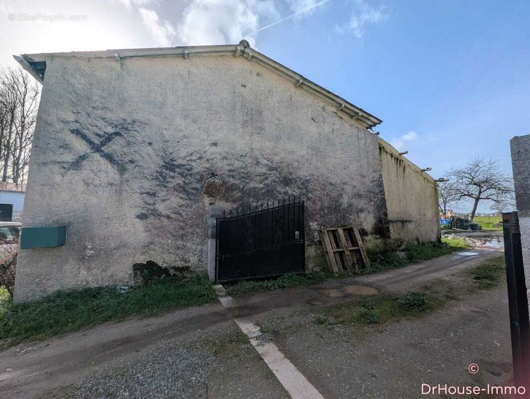 Autre à TOUVOIS