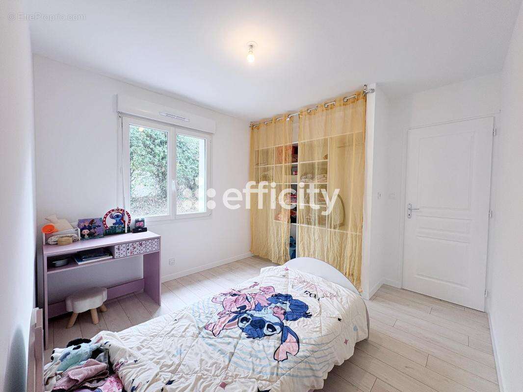 Maison 126 m² à Moyon  - photo 9