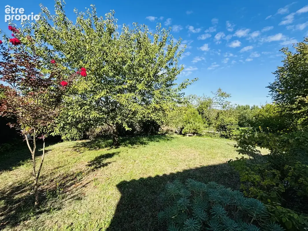 Maison d'architecte avec beaux volumes, jardin, sous-sol et cave - photo 25