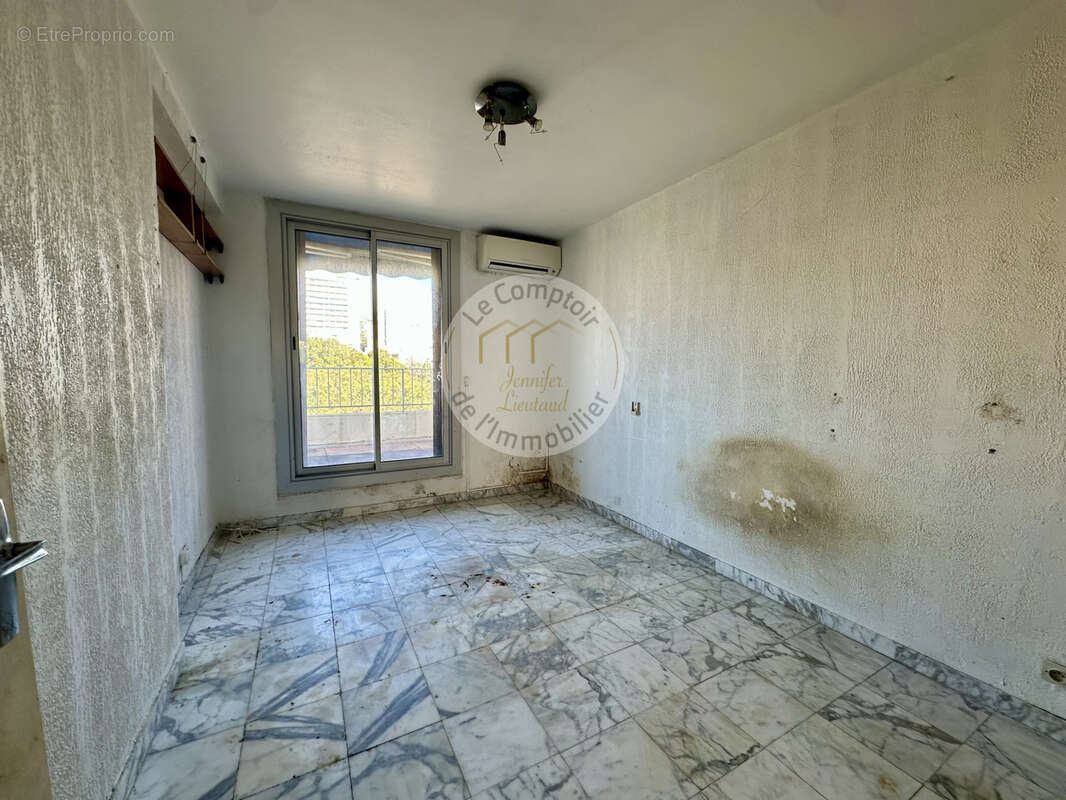 Appartement à MARSEILLE-9E