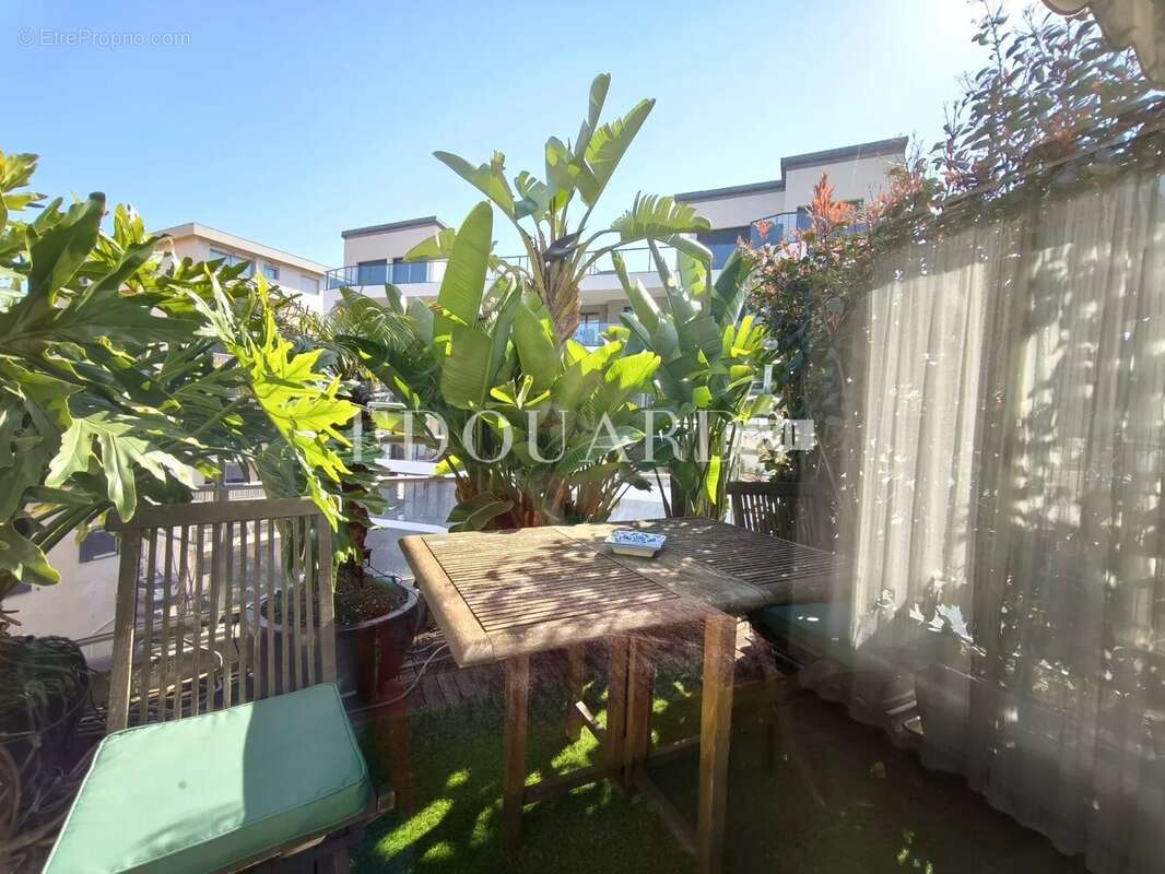 Appartement à ROQUEBRUNE-CAP-MARTIN